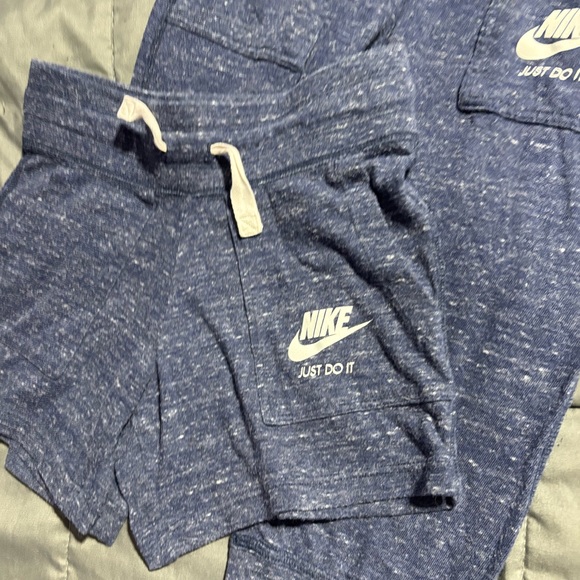 Nike Vintage Youth Small 6/7 Tshirt Capris & Shorts Heather Blue Bundle Set - Picture 7 of 12
